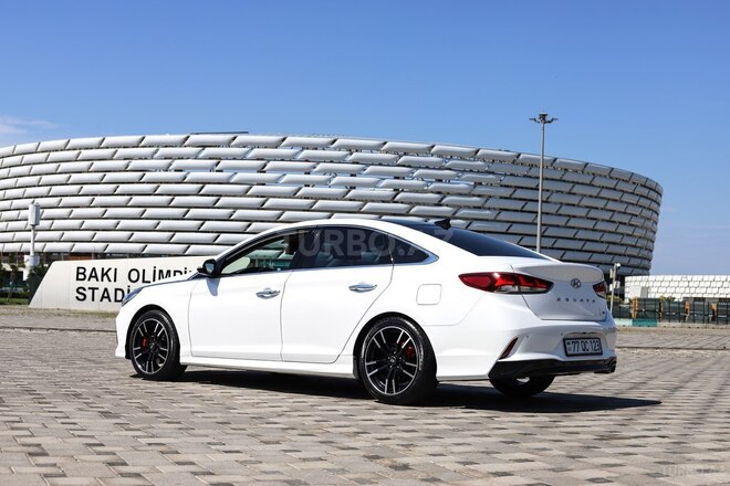 Hyundai Sonata-21