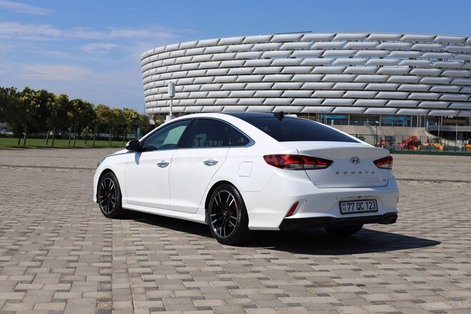 Hyundai Sonata-17