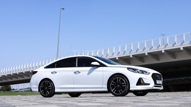 Hyundai Sonata-11