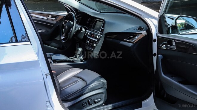 Hyundai Sonata-9