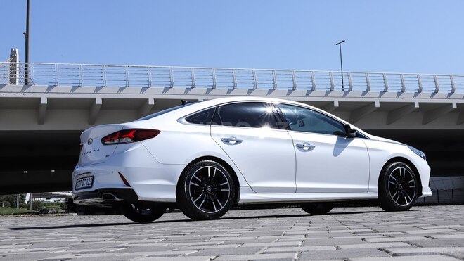 Hyundai Sonata-3
