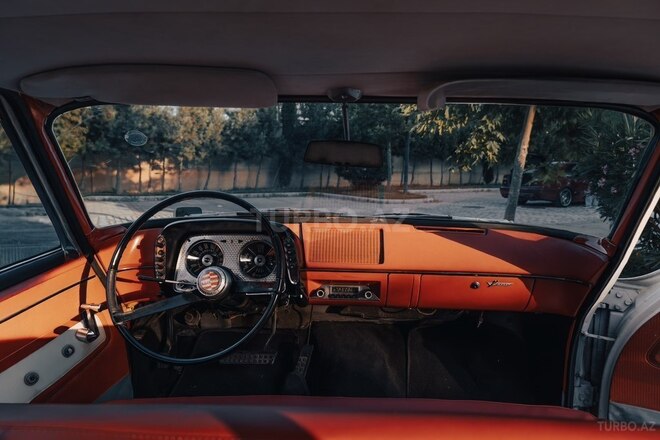 Plymouth Valiant-10