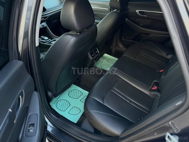 Hyundai Sonata-11