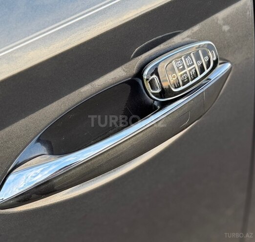 Hyundai Sonata-18