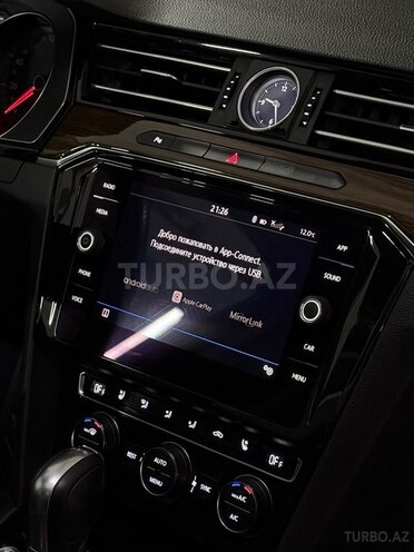 Volkswagen Passat-12
