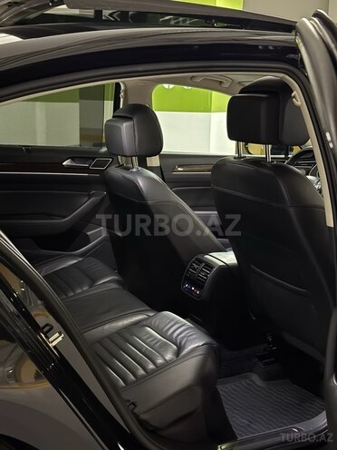 Volkswagen Passat-16