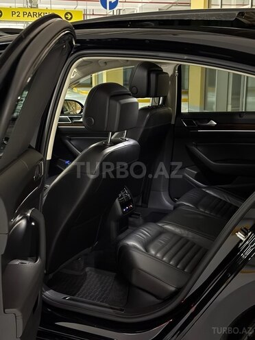 Volkswagen Passat-15