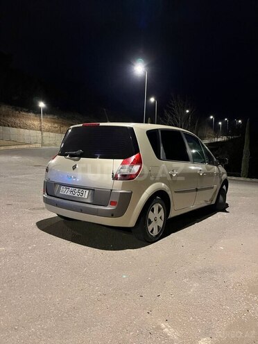 Renault Scenic-10