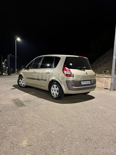 Renault Scenic-12
