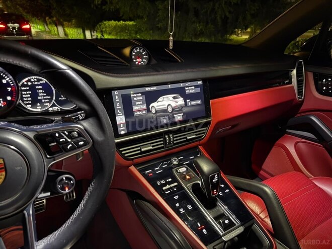 Porsche Cayenne S-13