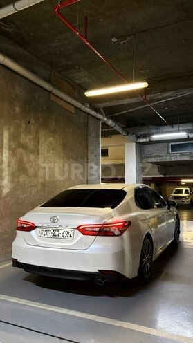 Toyota Camry-6