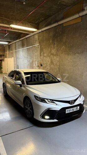 Toyota Camry-3