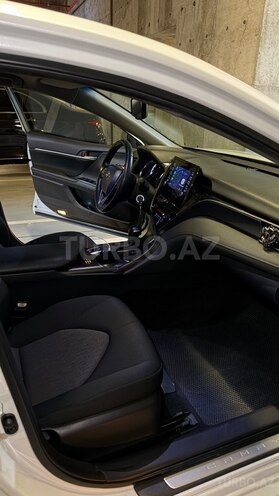 Toyota Camry-11