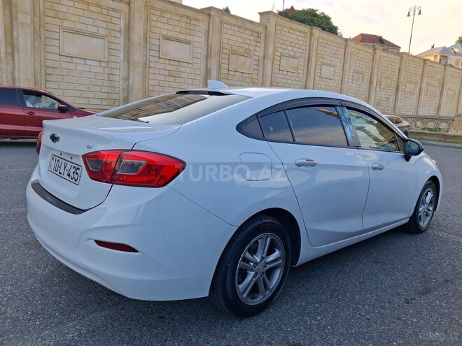 Chevrolet Cruze-10