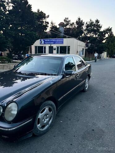 Mercedes E 220-3