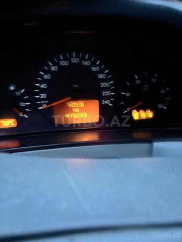 Mercedes E 220-8