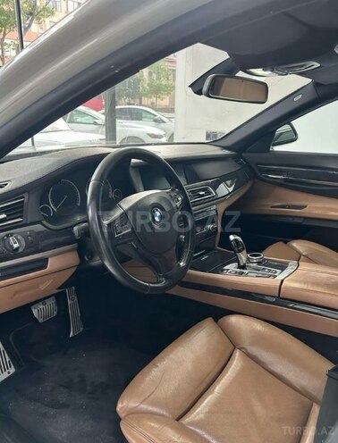 BMW 750-3