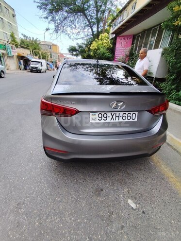 Hyundai Accent-2