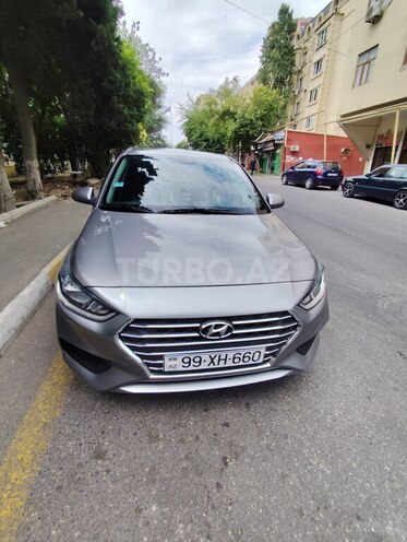 Hyundai Accent-1