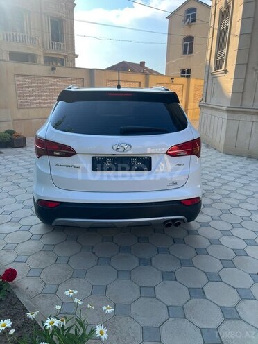 Hyundai Santa Fe-6