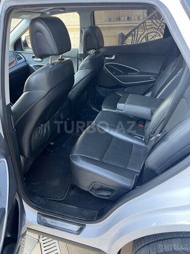 Hyundai Santa Fe-14
