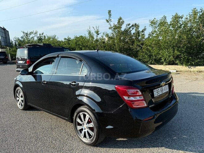 Chevrolet Aveo-3