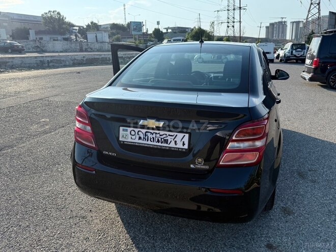 Chevrolet Aveo-4