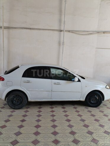 Chevrolet Lacetti-2