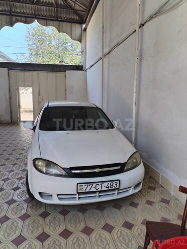 Chevrolet Lacetti-1