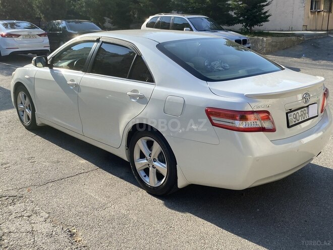 Toyota Camry-5