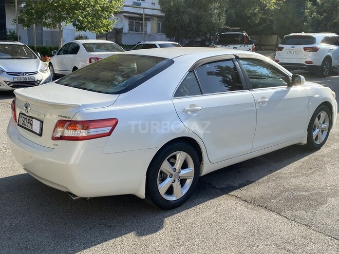 Toyota Camry-6