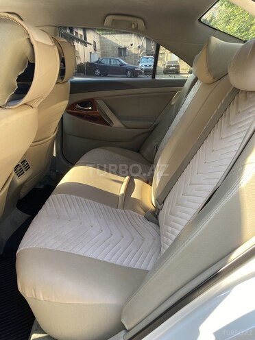 Toyota Camry-12