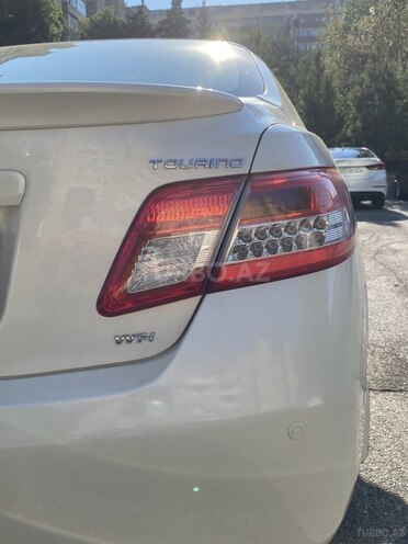 Toyota Camry-13