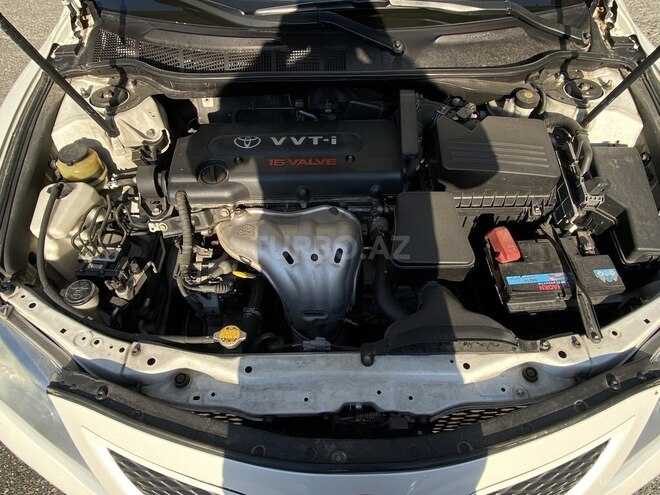 Toyota Camry-14