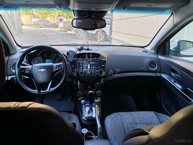 Chevrolet Cruze-6