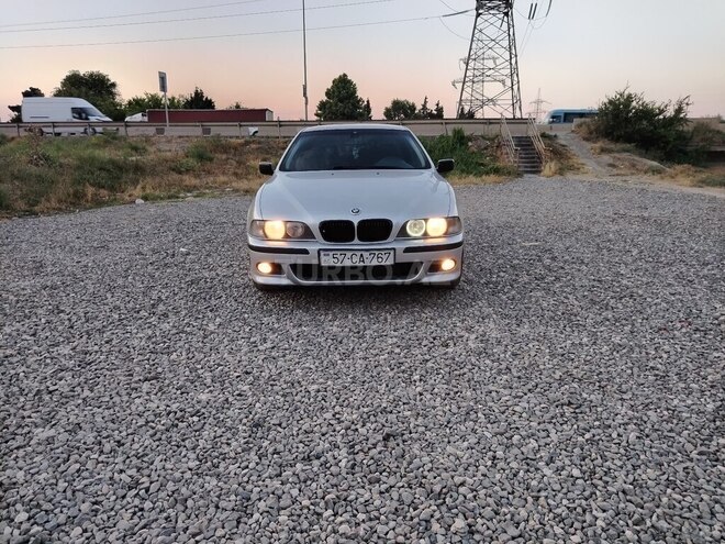 BMW 523-8