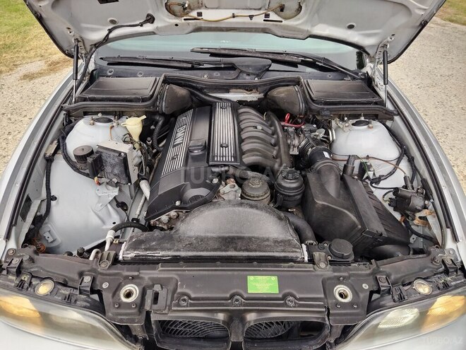 BMW 523-18