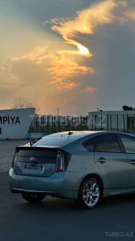 Toyota Prius-2