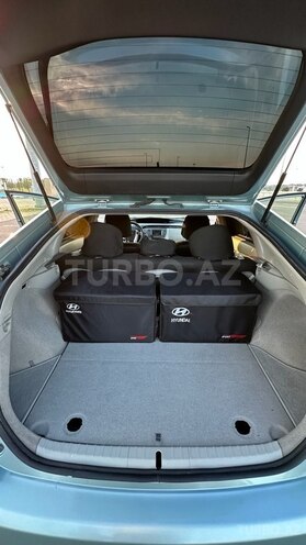 Toyota Prius-12