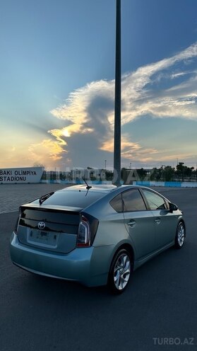 Toyota Prius-3