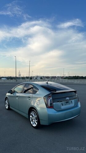 Toyota Prius-4