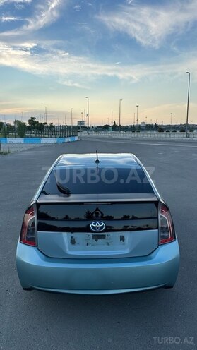 Toyota Prius-7