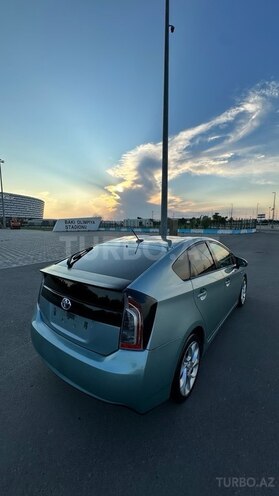 Toyota Prius-5