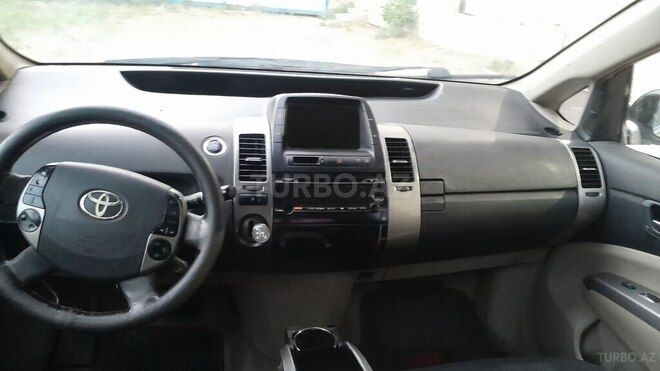 Toyota Prius-7