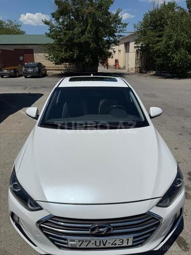 Hyundai Elantra-1