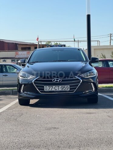 Hyundai Elantra-1