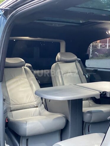 Mercedes Viano-8