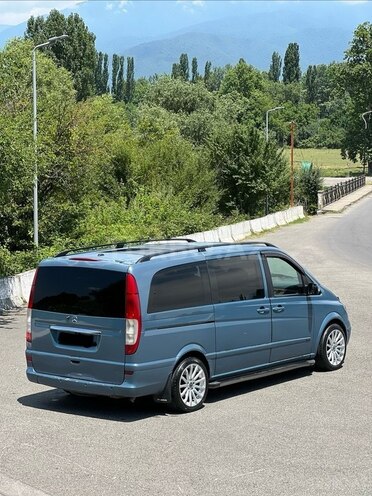 Mercedes Viano-4