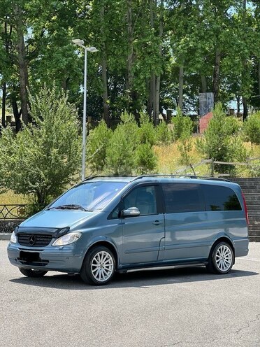 Mercedes Viano-5