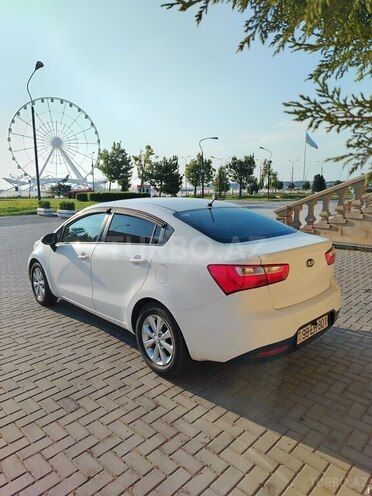 Kia Rio-5